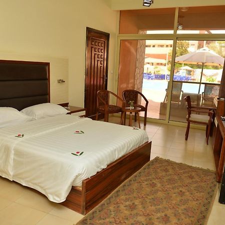 Jewel Inn Bani Szuvajf Kültér fotó